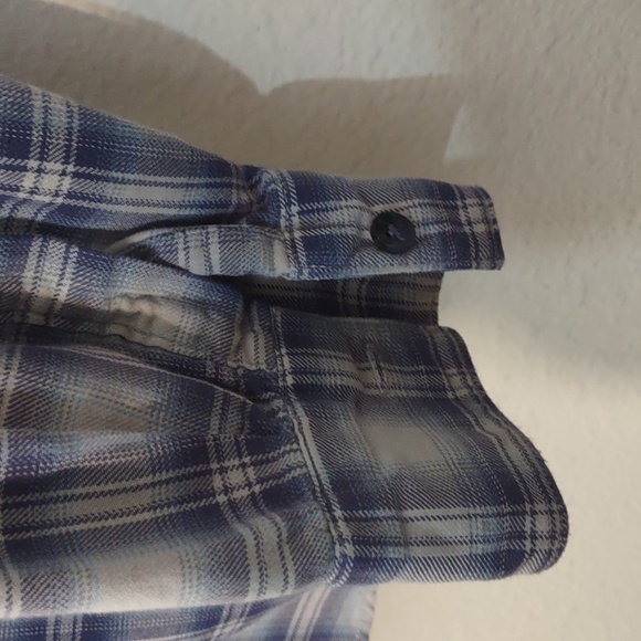 USED MENS CALVIN KLEIN JEAN PLAID SHIRT HAS BLEACH STAINS SIZE M LONG SLEEVE - Picture 8 of 10